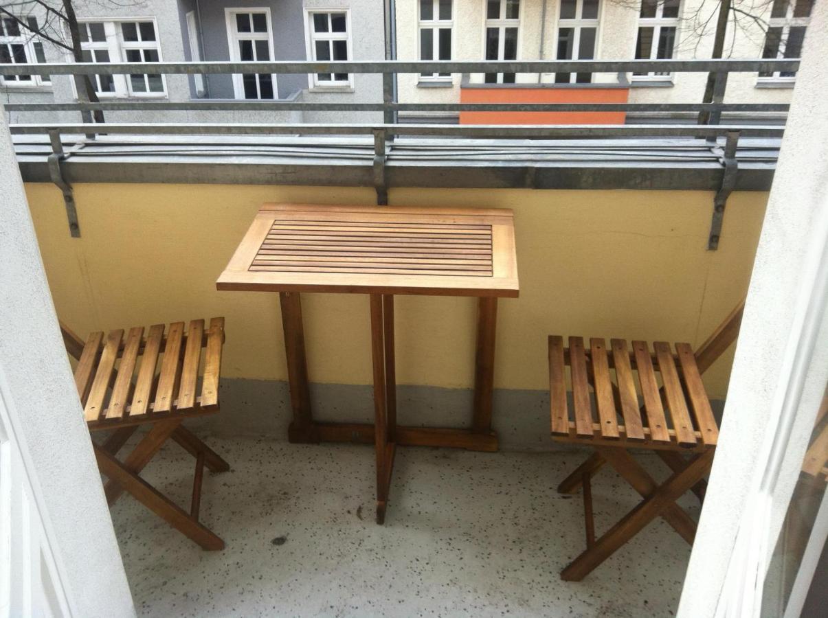 Sunny Studio At Wismarplatz Berlim Exterior foto